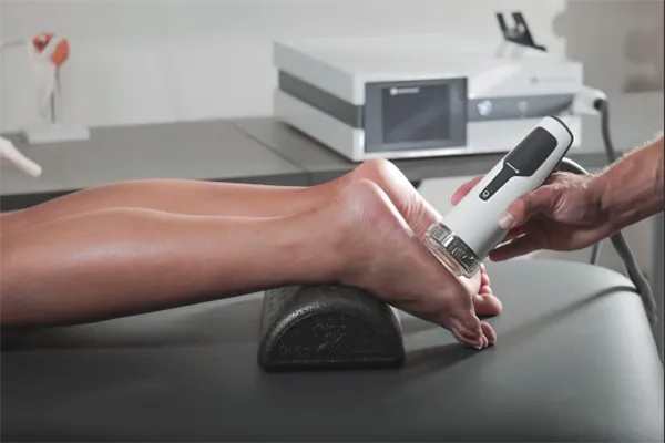 Applicazione Shockwave sul piede
